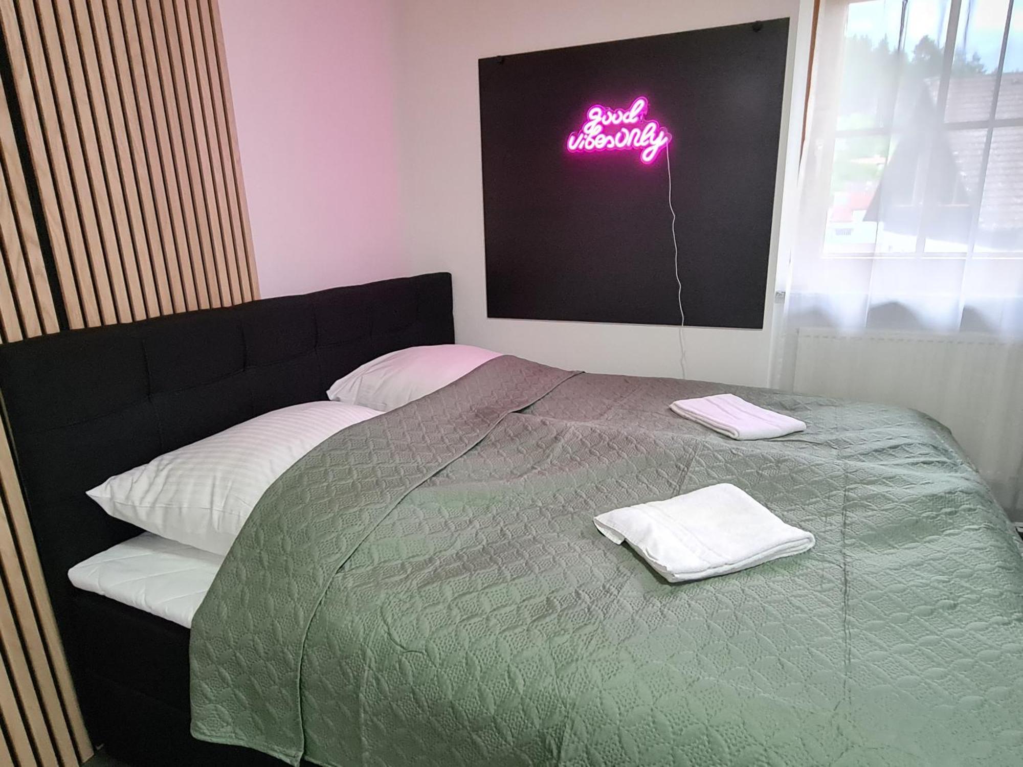 Heppenheim  Theox No 11 Studio Apartment Fuer 2 Personen מראה חיצוני תמונה
