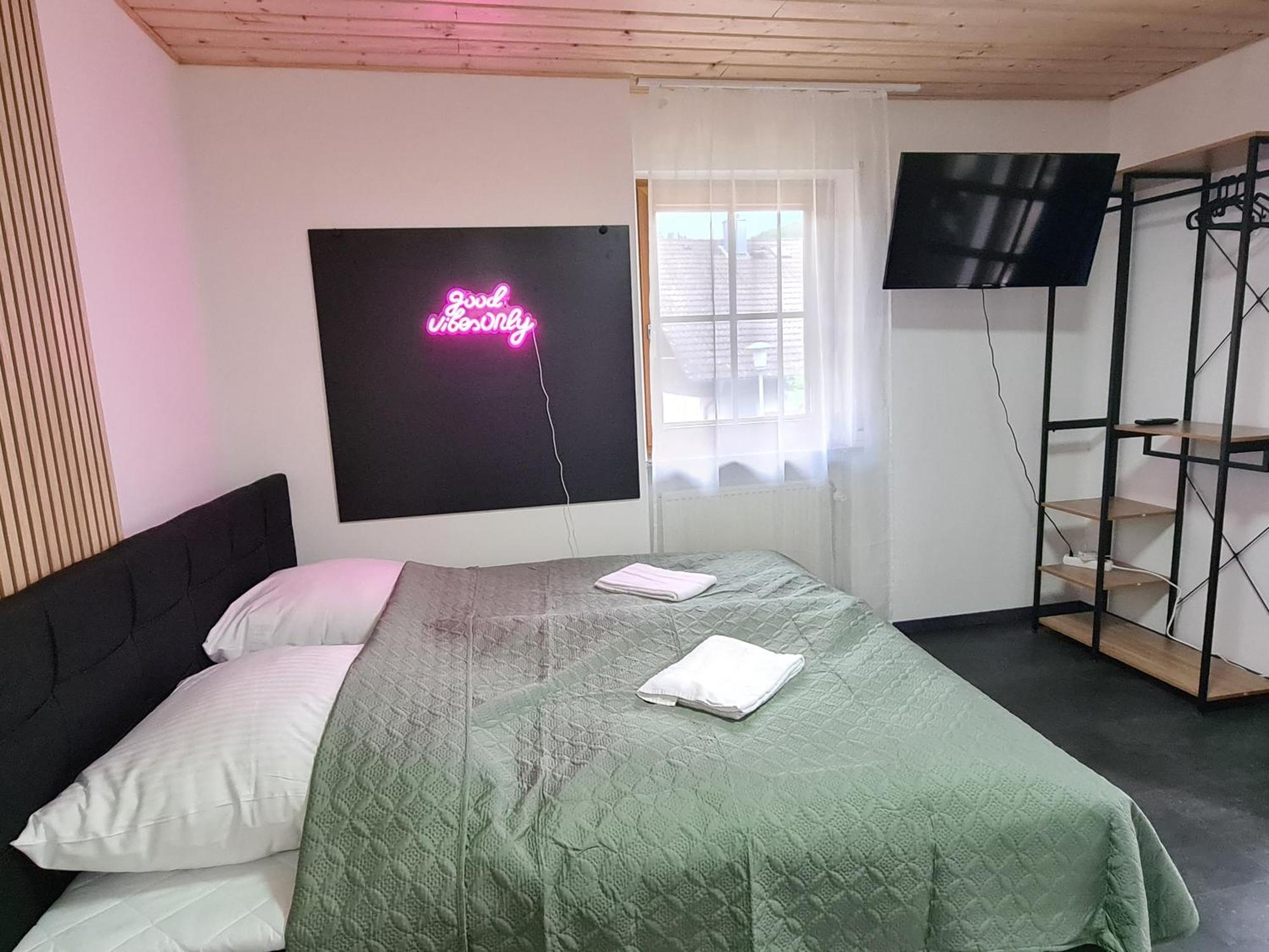 Heppenheim  Theox No 11 Studio Apartment Fuer 2 Personen מראה חיצוני תמונה